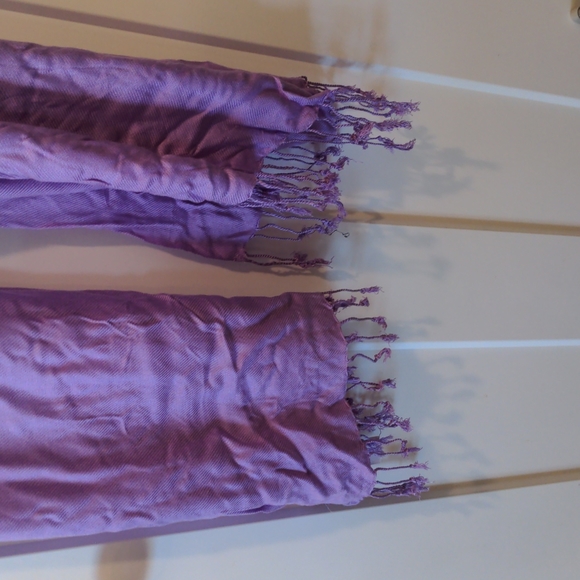 Lavender Purple Pashmina Shawl Scarf NWT Rayon - Picture 5 of 6
